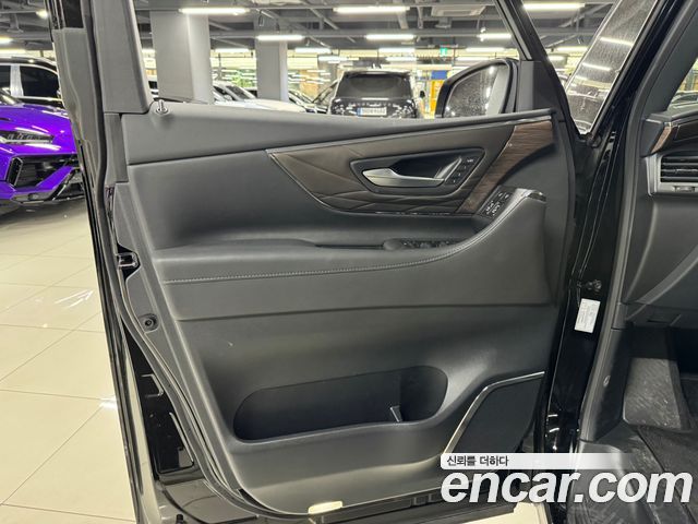 Toyota Alphard 2024 — photo 6