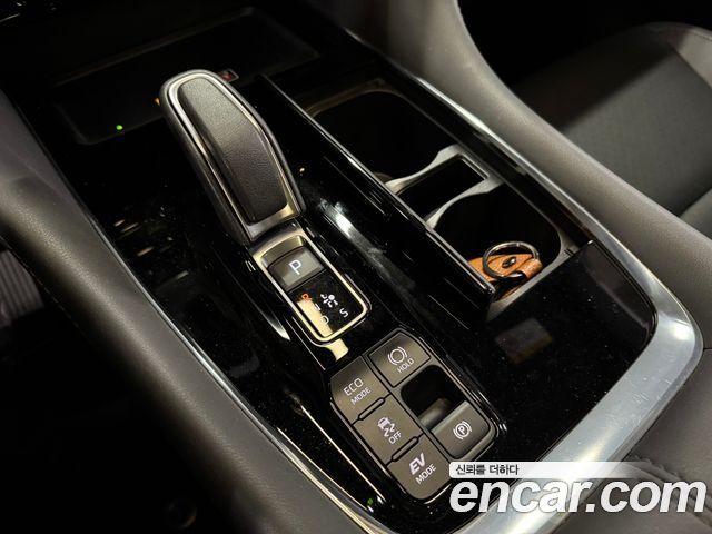 Toyota Alphard 2024 — photo 10