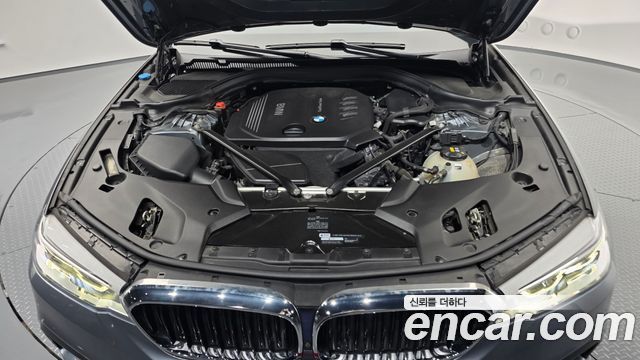 BMW 5-Series 2017 — photo 6