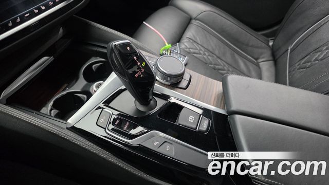 BMW 5-Series 2017 — photo 12