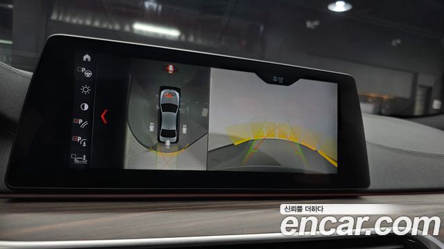 BMW 5-Series 2017 — photo 22