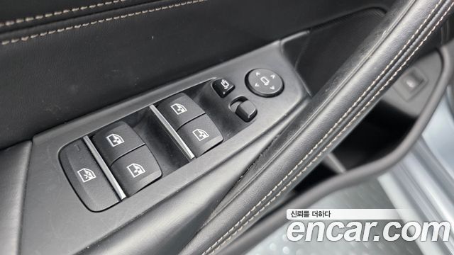 BMW 5-Series 2017 — photo 26