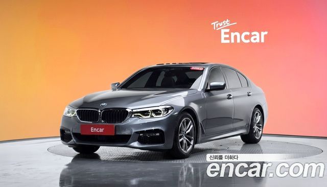 BMW 5-Series 2017 — photo 1