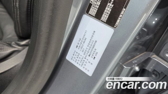 BMW 5-Series 2017 — photo 28