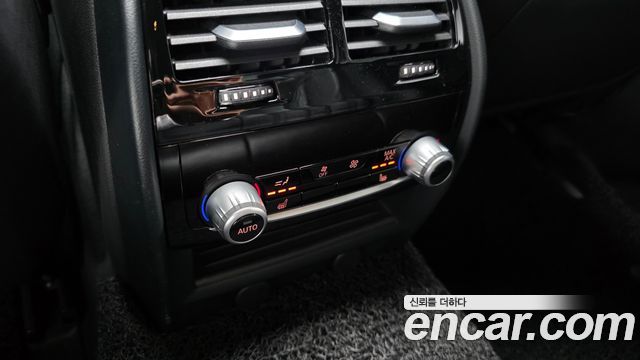 BMW 5-Series 2017 — photo 30