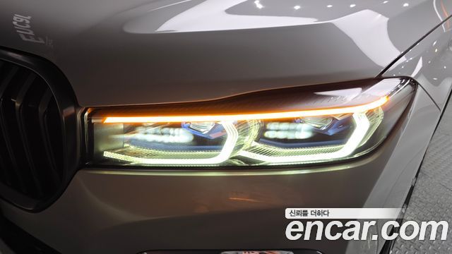 BMW 7-Series 2020 — photo 8