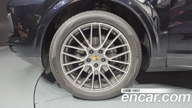 Porsche Cayenne 2020 — photo 5