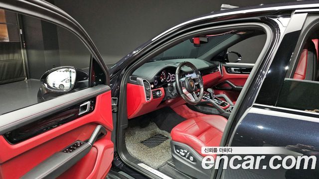 Porsche Cayenne 2020 — photo 13