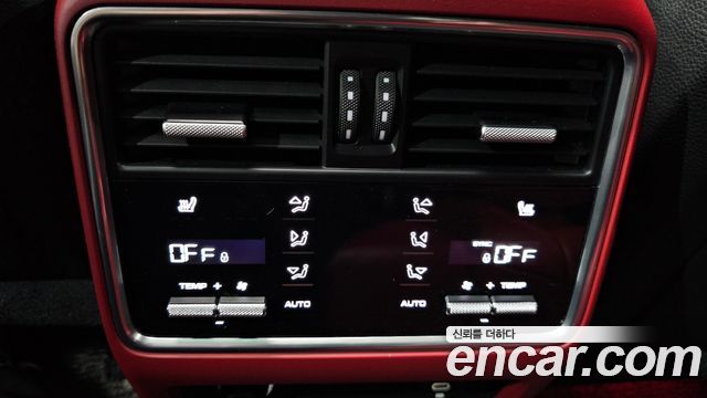 Porsche Cayenne 2020 — photo 23