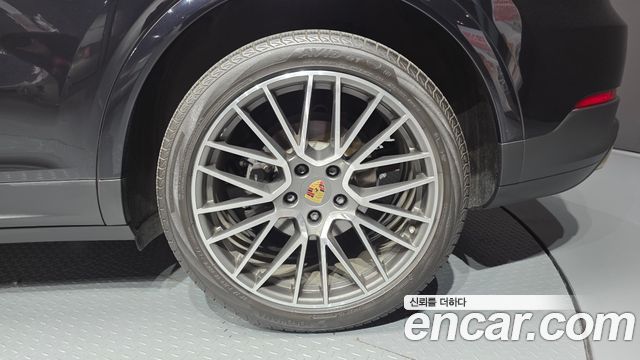 Porsche Cayenne 2020 — photo 7