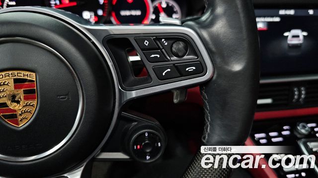 Porsche Cayenne 2020 — photo 31