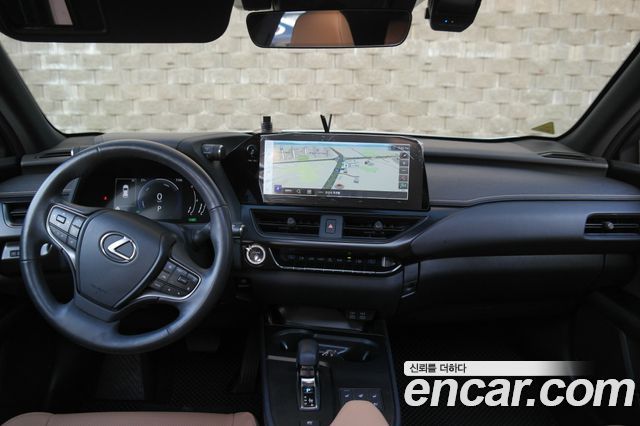 Lexus UX 2025 — photo 6