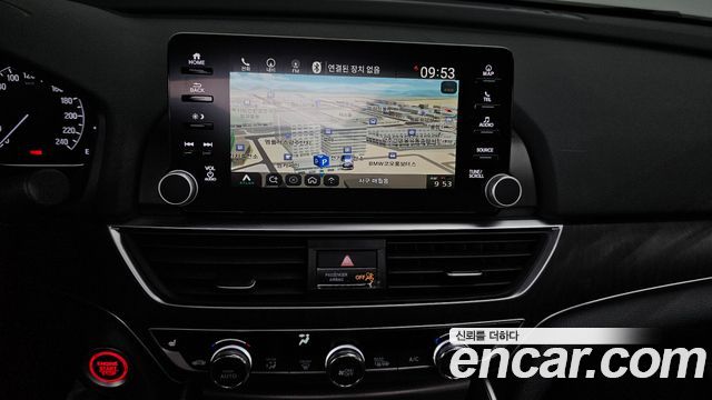 Honda Accord 2019 — photo 20