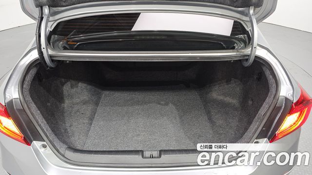 Honda Accord 2019 — photo 24