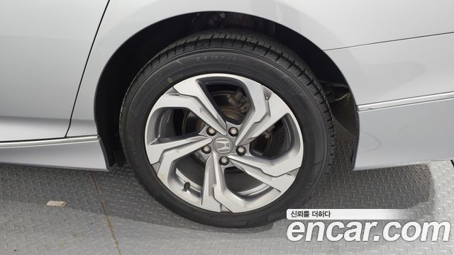 Honda Accord 2019 — photo 7