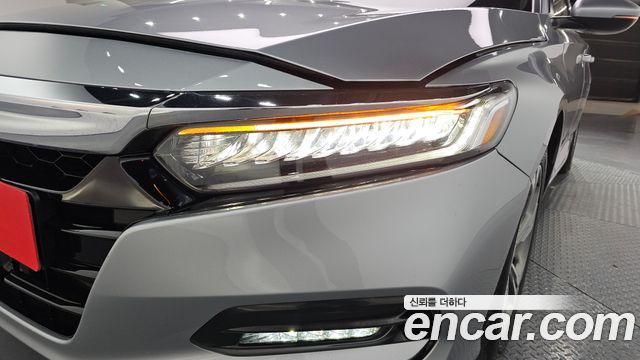 Honda Accord 2019 — photo 8