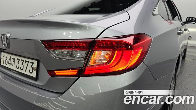 Honda Accord 2019 — photo 9