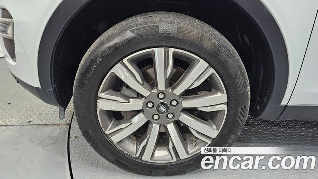 Land Rover Discovery Sport 2017 — photo 5