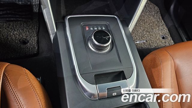 Land Rover Discovery Sport 2017 — photo 9
