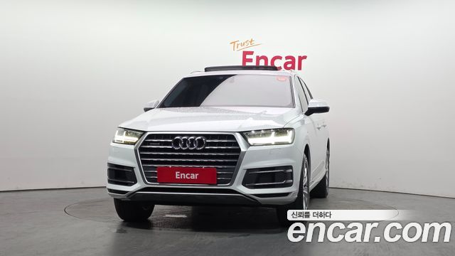 Audi Q7 2019 — photo 3