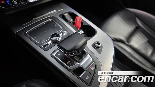 Audi Q7 2019 — photo 9