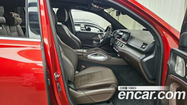 Mercedes-Benz GLS-Class 2023 — photo 17