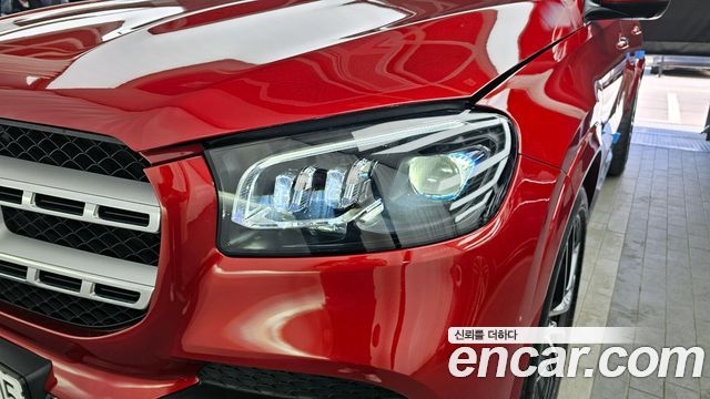 Mercedes-Benz GLS-Class 2023 — photo 8