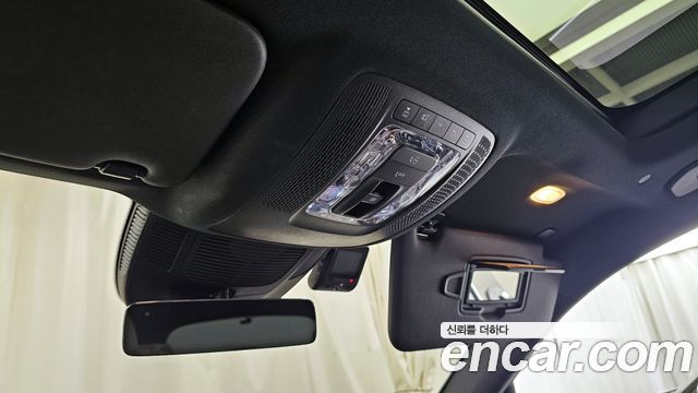 Mercedes-Benz GLS-Class 2023 — photo 28
