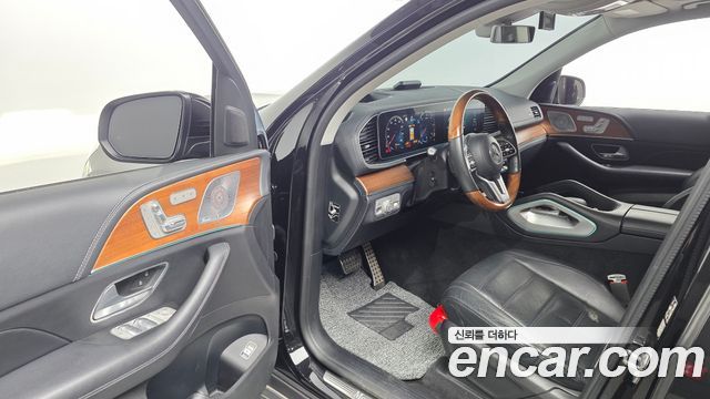 Mercedes-Benz GLS-Class 2020 — photo 10