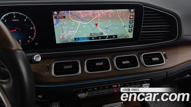 Mercedes-Benz GLS-Class 2020 — photo 13