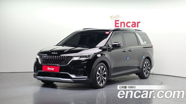 Kia Canival 2023 — photo 1