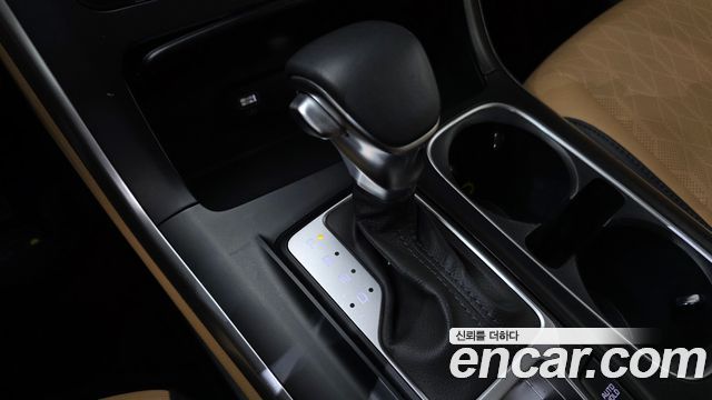 Kia Canival 2023 — photo 9