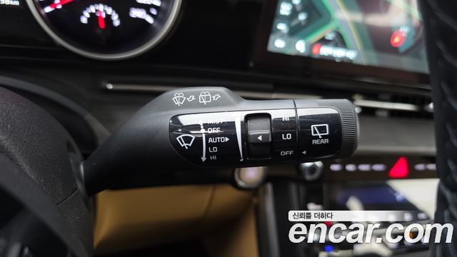 Kia Canival 2023 — photo 16