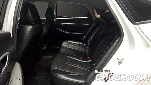 Hyundai Sonata 2021 — photo 12