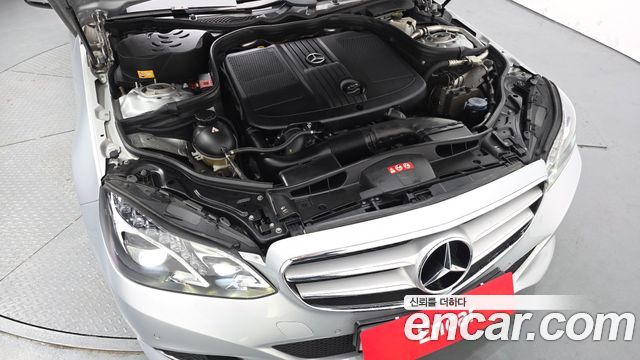 Mercedes-Benz E-Class 2014 — photo 6