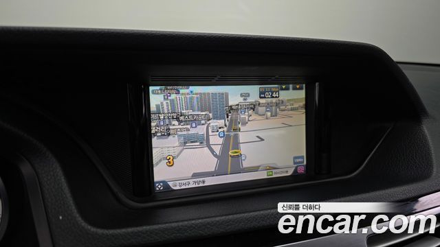 Mercedes-Benz E-Class 2014 — photo 15