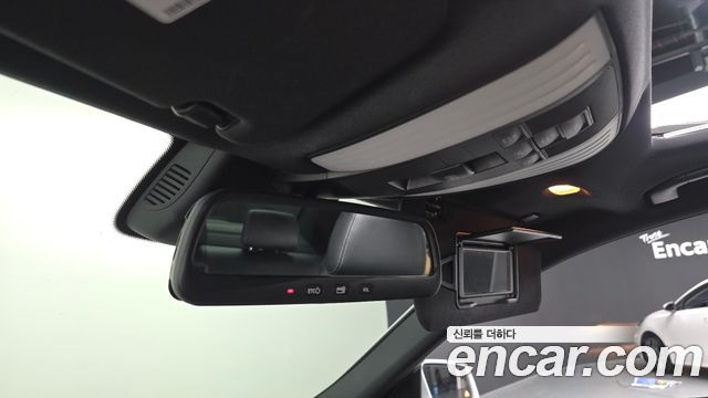 Mercedes-Benz E-Class 2014 — photo 19