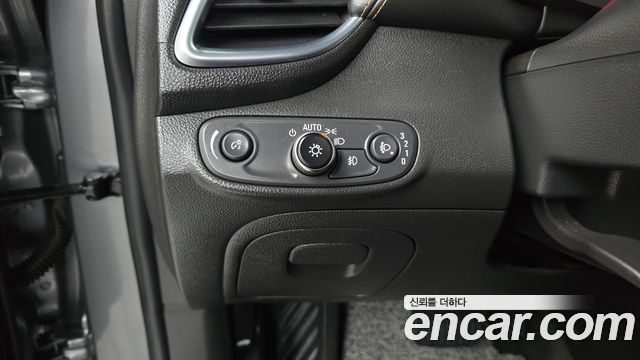 Chevrolet Korea Trax 2019 — photo 18
