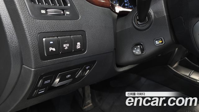 Hyundai Equus 2012 — photo 18