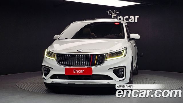 Kia Canival 2019 — photo 3