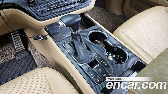 Kia Canival 2019 — photo 12