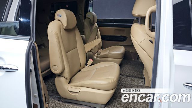 Kia Canival 2019 — photo 17