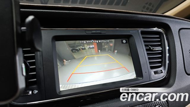Kia Canival 2019 — photo 21
