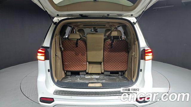 Kia Canival 2019 — photo 26