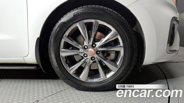 Kia Canival 2019 — photo 7
