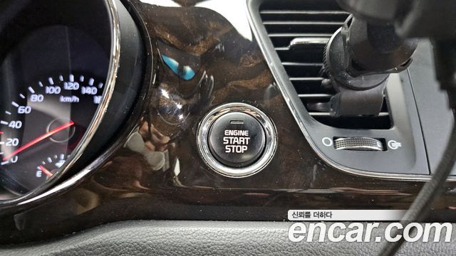 Kia Canival 2019 — photo 27