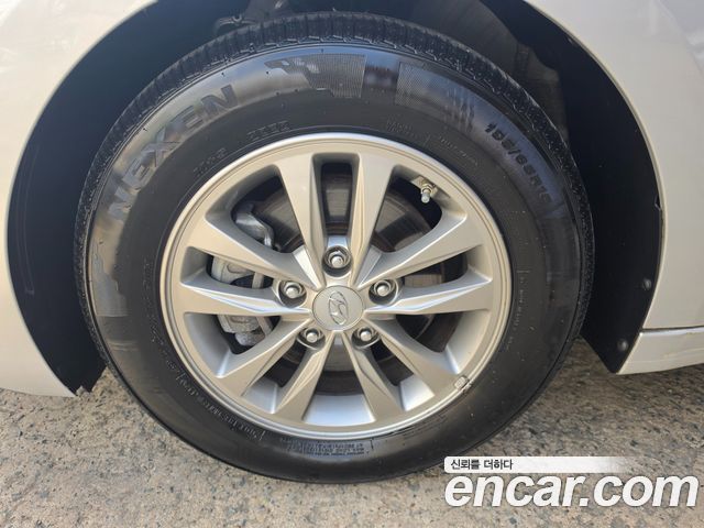 Hyundai AVANTE 2019 — photo 5