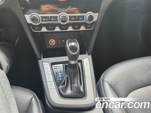 Hyundai AVANTE 2019 — photo 9