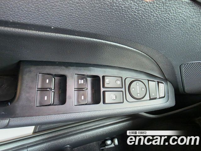 Hyundai AVANTE 2019 — photo 12