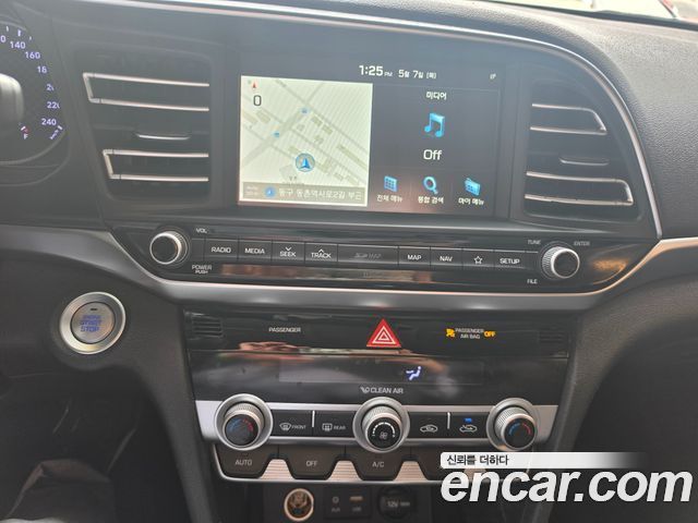 Hyundai AVANTE 2019 — photo 14